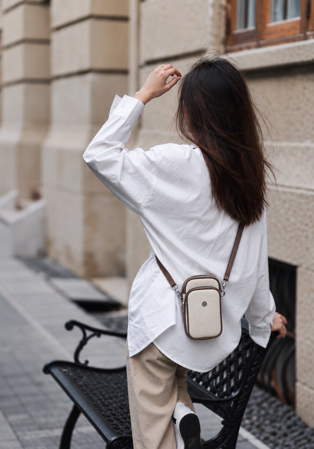 کیف موبایلی دوشی Beno
